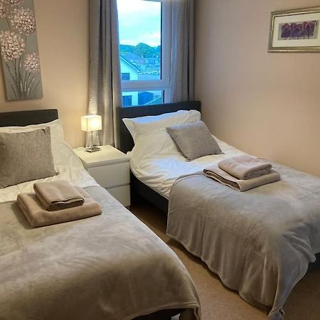 Beautiful 2 Bedroom Flat Overlooking Golf Course Карнусти Екстериор снимка